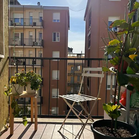 The Comfy Hub - A Stone's Throw From The Metro Milan